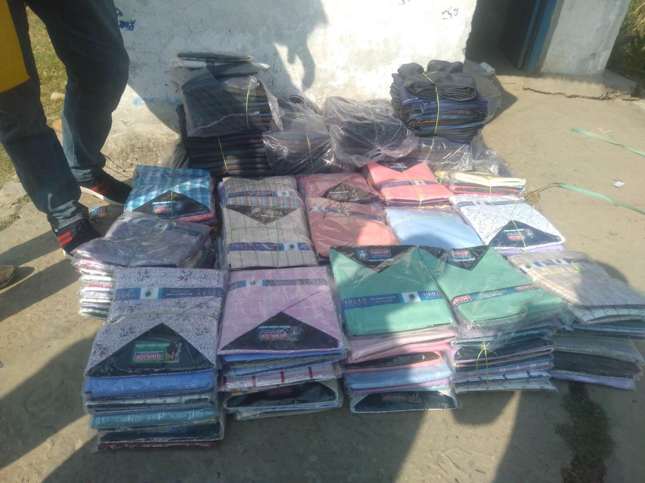 ब्राउन सुगरसहित युवा पक्राउ