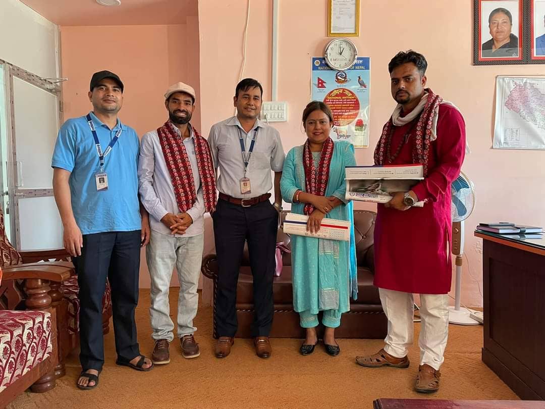 कोहलपुरका नगर प्रमुख र उप-प्रमुखलाई नेपाल बैंकको सम्मान