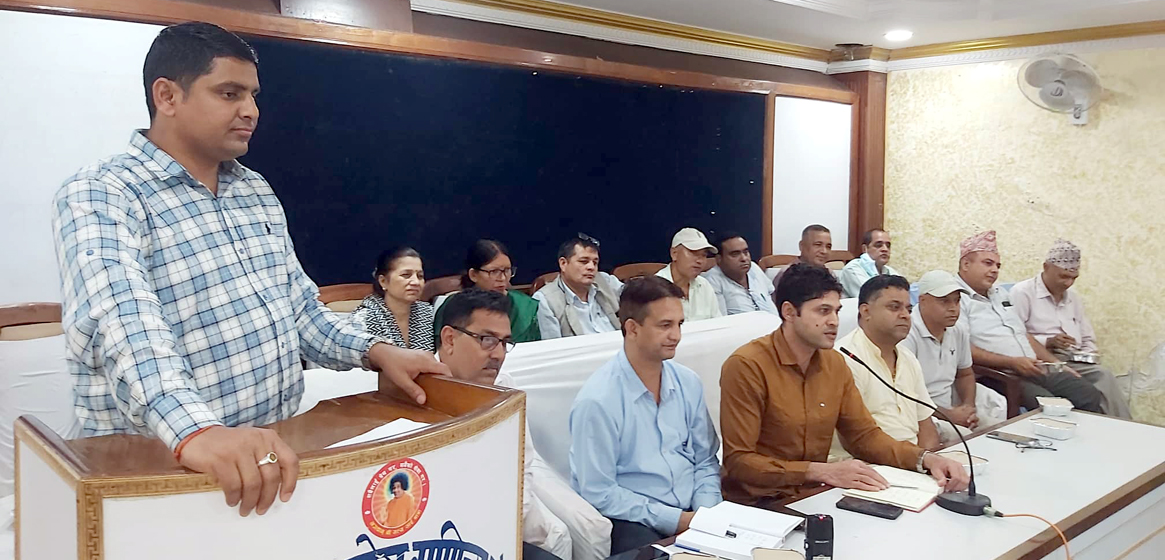 बैंकका कारण ८० प्रतिशत व्यापारमा ह्रास आएपछि बाँकेका उद्योगी व्यवसायी आन्दोलित