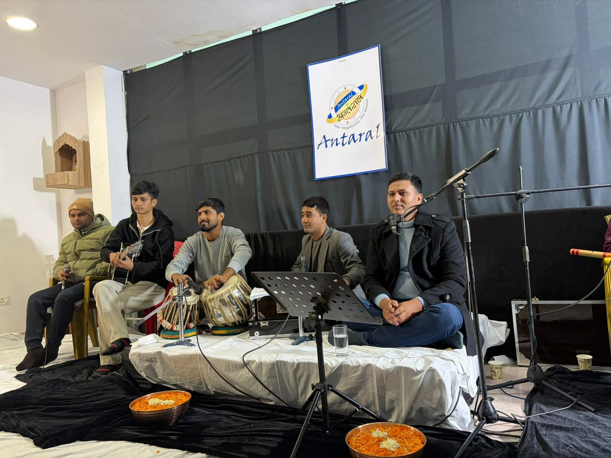 नेपालगन्जमा पहिलो पटक पार्श्वसंगीतसहित टिकटमा एकल कविता वाचन